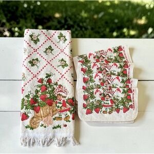 Vtg TAN Strawberry Shortcake 4 Washcloths & 1 Bath Towel 1980 NWT *READ DESC*